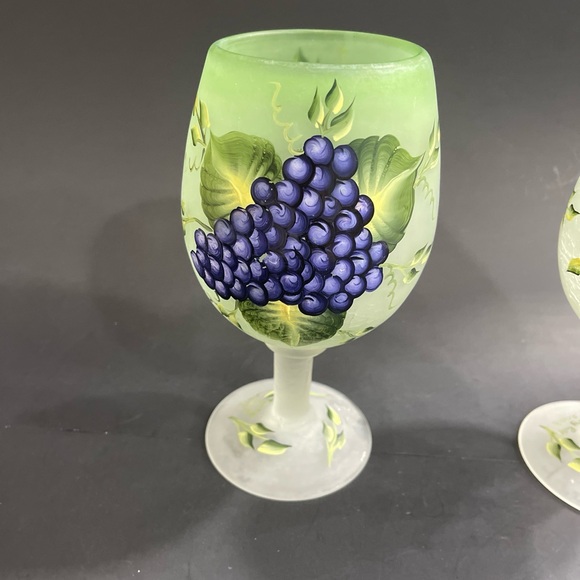 Vintage Frosted Satin Hand-Painted Goblets/Wine Glasses - Grape and Vine Design - Picture 3 of 4